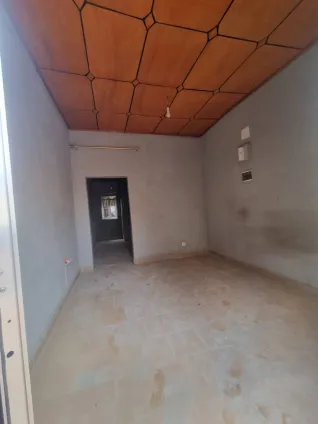 Studio à louer à Lambanyi - image 2