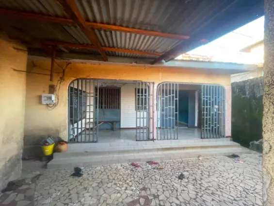 Terrain de 250 m² à vendre à Soloprimo