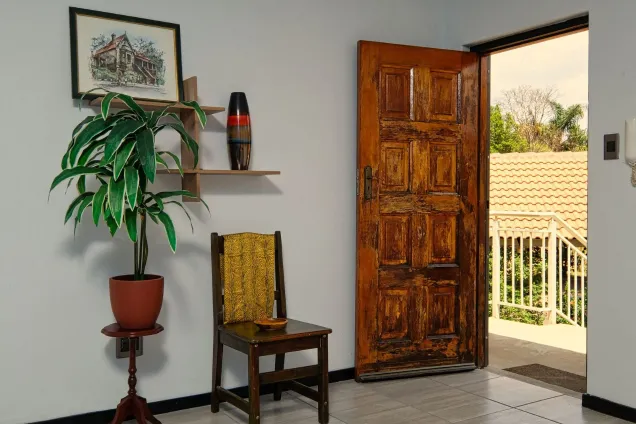 Chambre-salon à Lambanyi